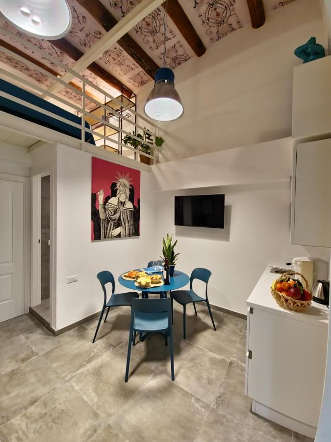 Hotel Borgo Dei Miracoli à Naples Extérieur photo