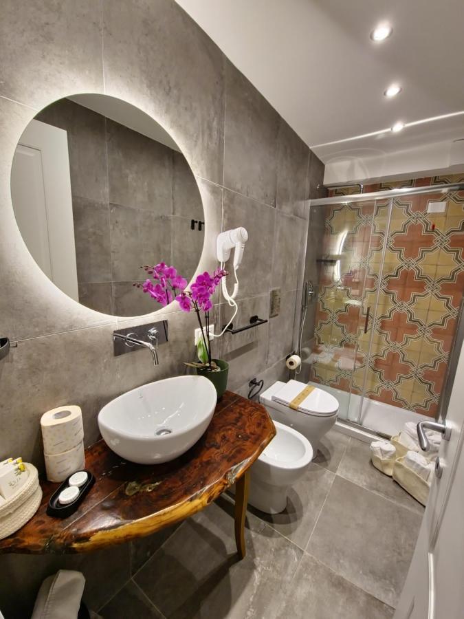 Hotel Borgo Dei Miracoli à Naples Extérieur photo